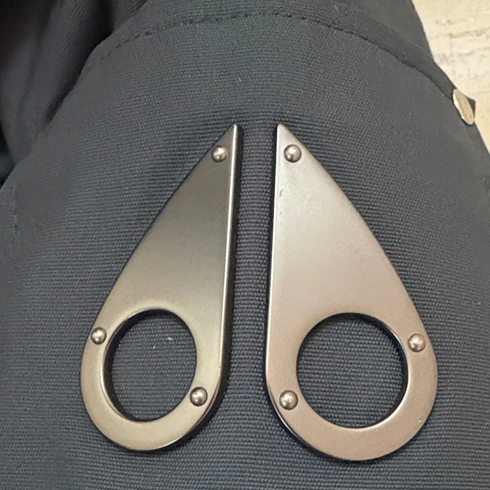 MOOSE KNUCKLES Original Shearling Men's Black Puffer Jacket with Fur Hood Size M - Picture 9 of 16